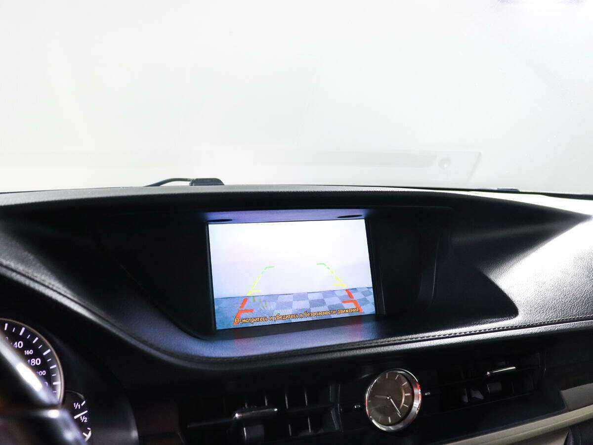 Lexus ES 200, 2016 Фото №14