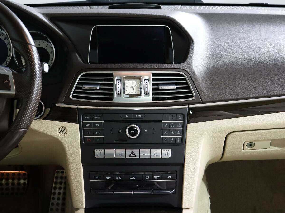 Mercedes-Benz E-Класс 200, 2016 Фото №13