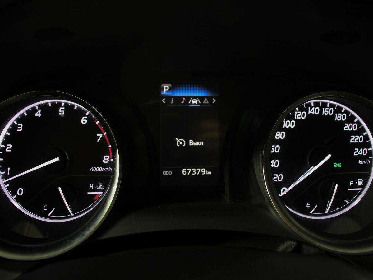 Toyota Camry, 2020 Фото №11