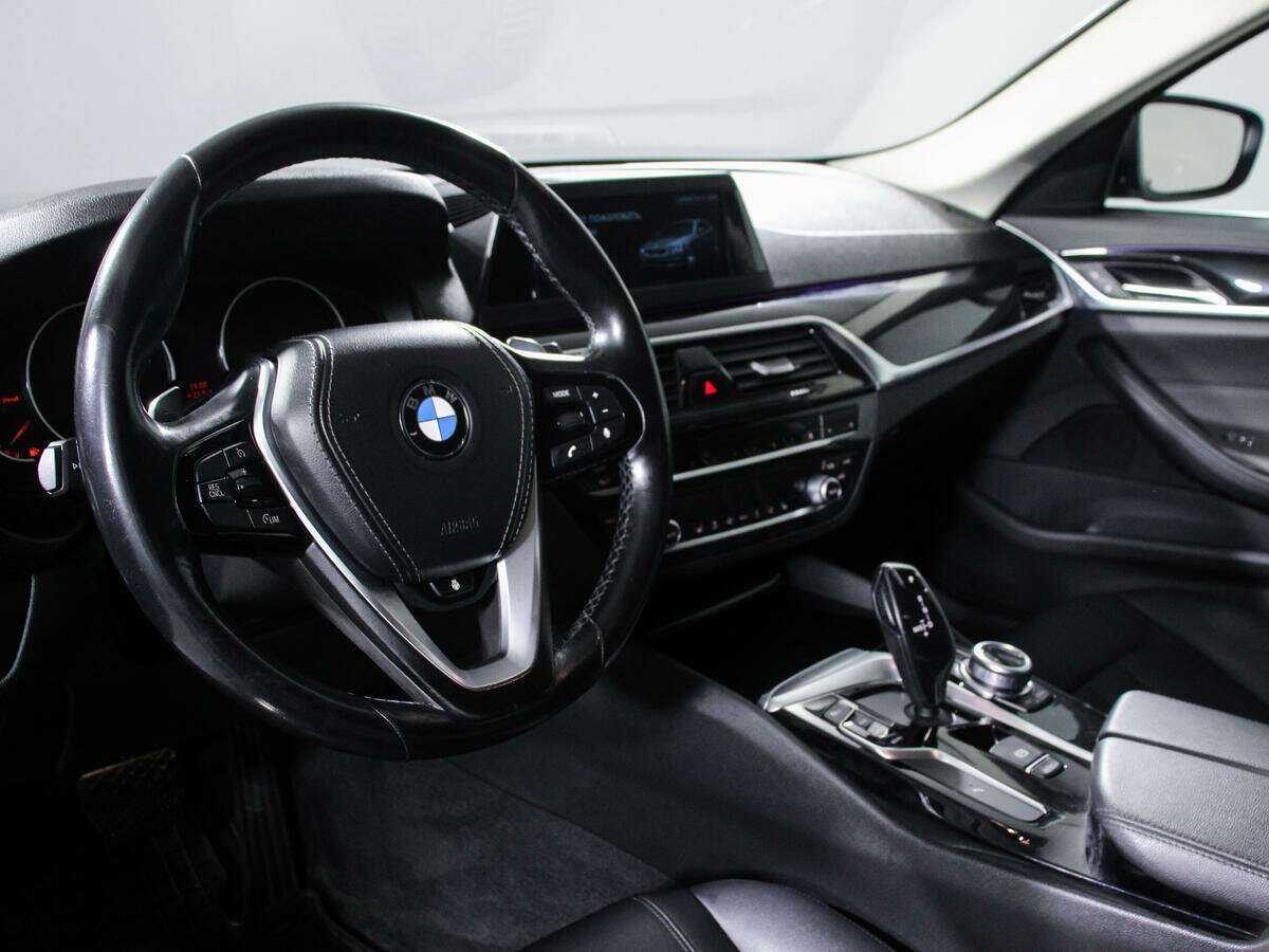 BMW 5 серии 520d, 2017 Фото №12