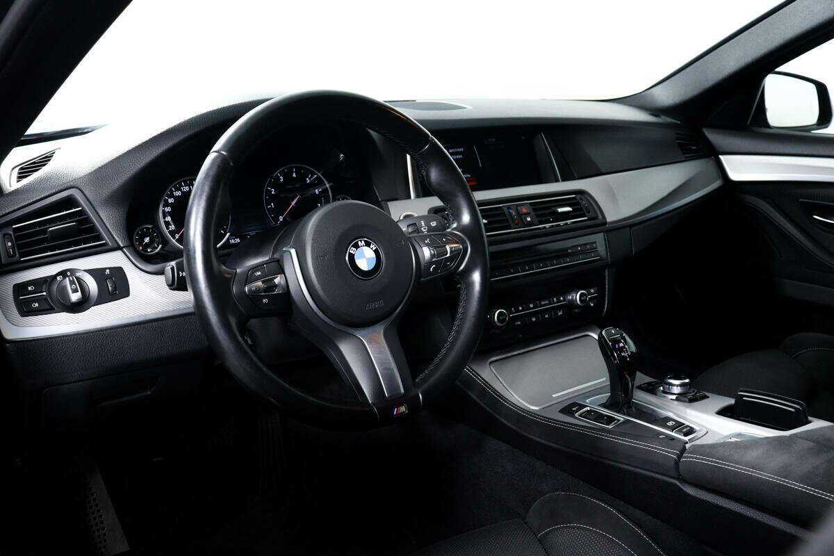 BMW 5 серии 520i, 2016 Фото №13
