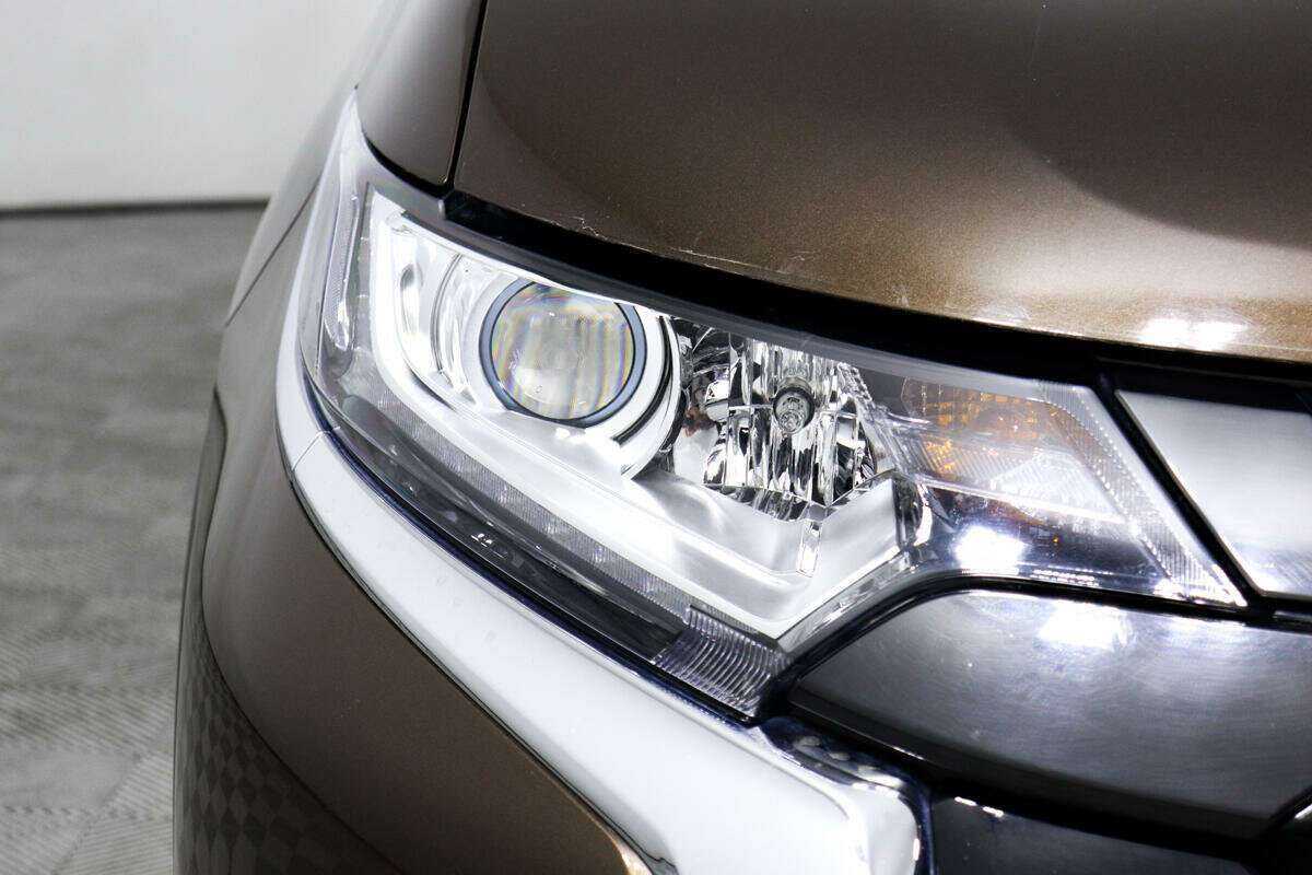 Mitsubishi Outlander, 2022 Фото №16
