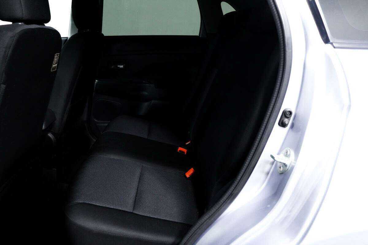 Mitsubishi ASX, 2012 Фото №12