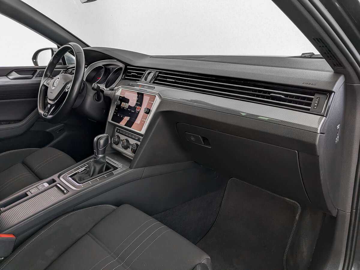 Volkswagen Passat Alltrack, 2018 Фото №11