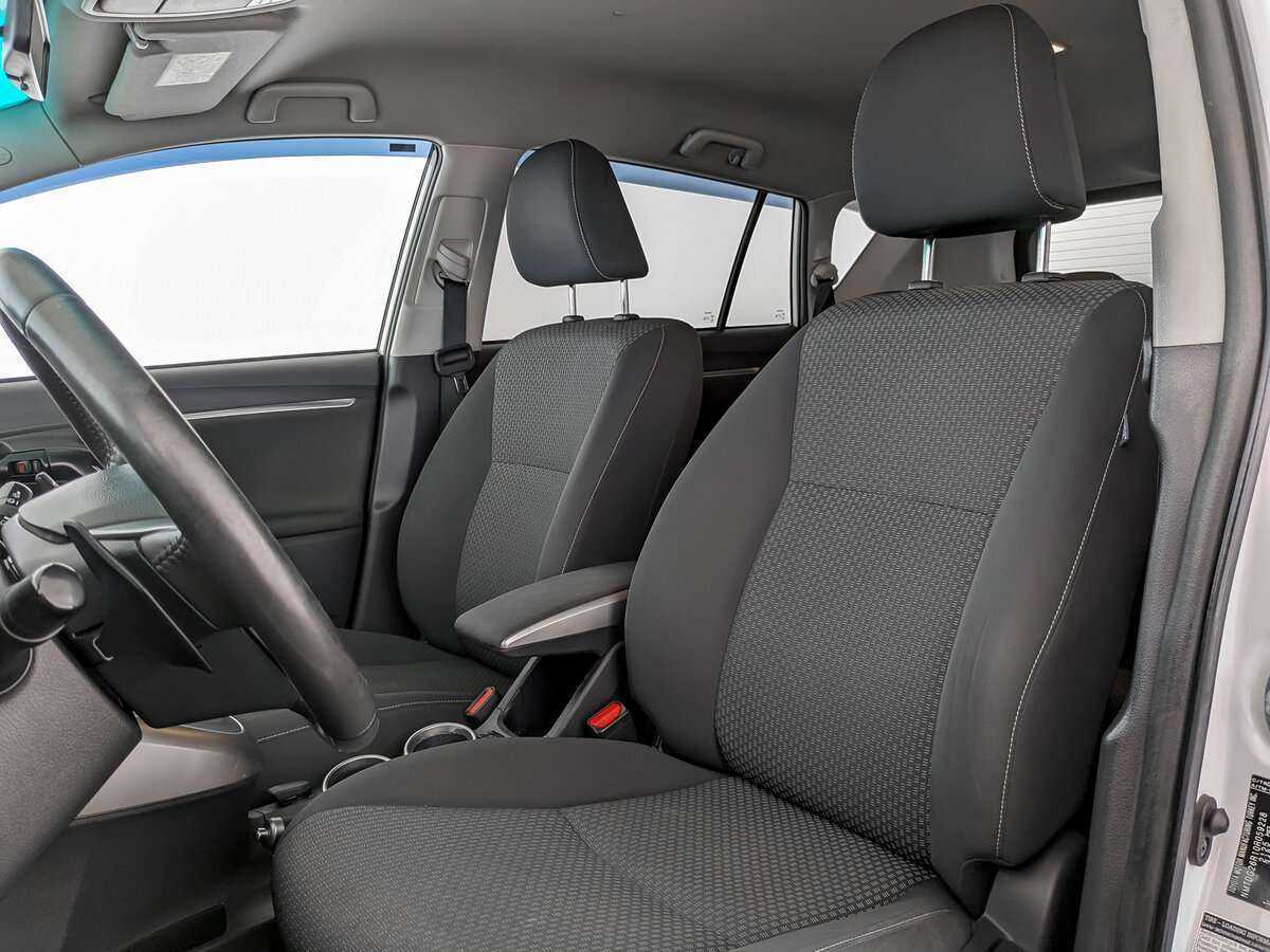 Toyota Verso, 2013 Фото №16