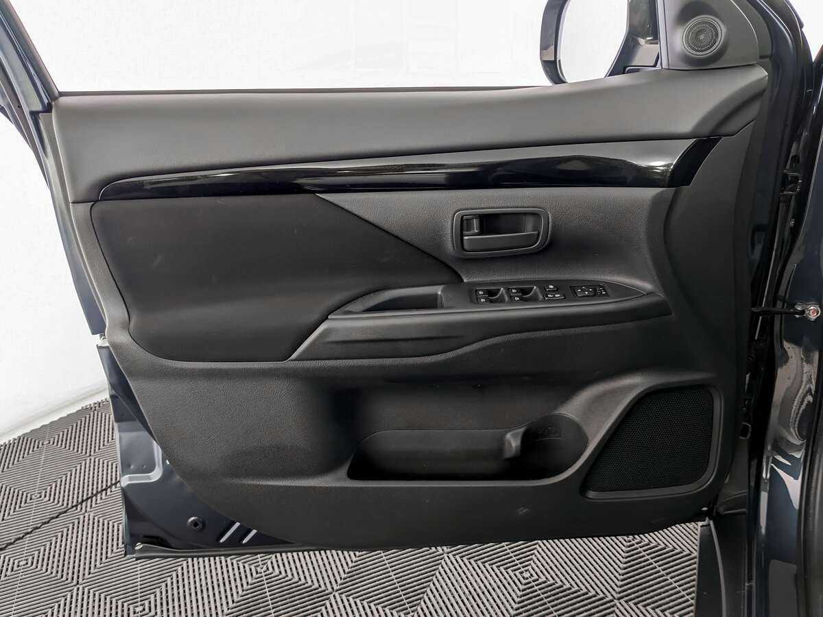 Mitsubishi Outlander, 2019 Фото №15