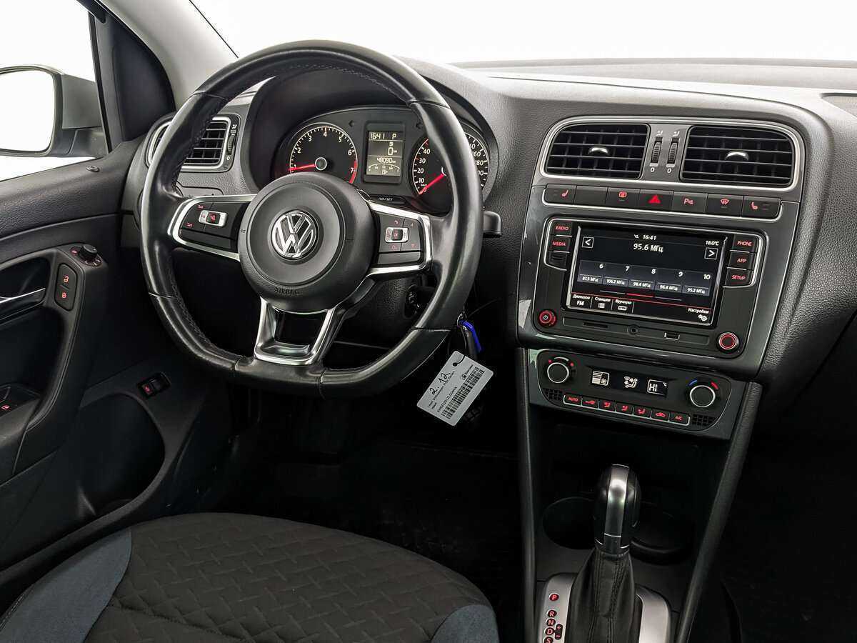 Volkswagen Polo, 2020 Фото №17