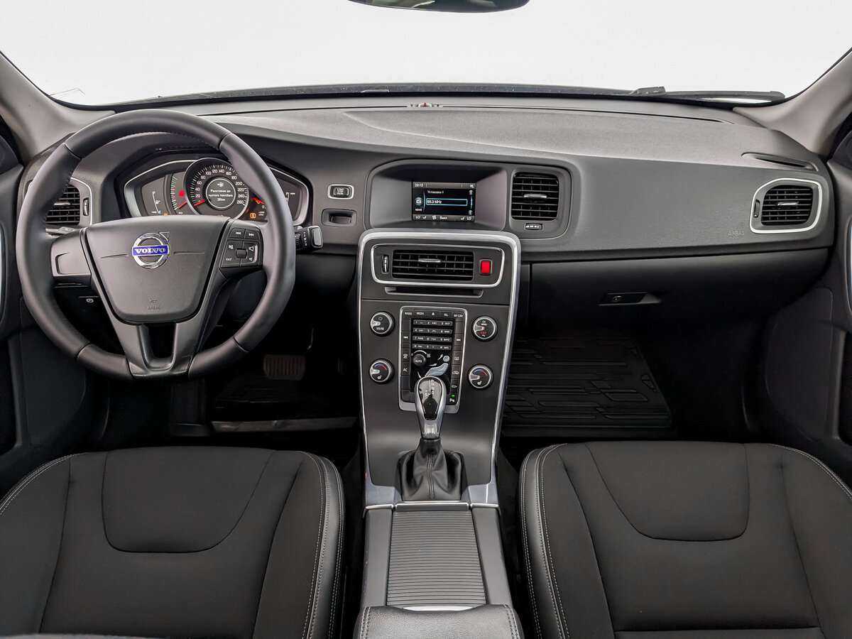 Volvo S60, 2015 Фото №12