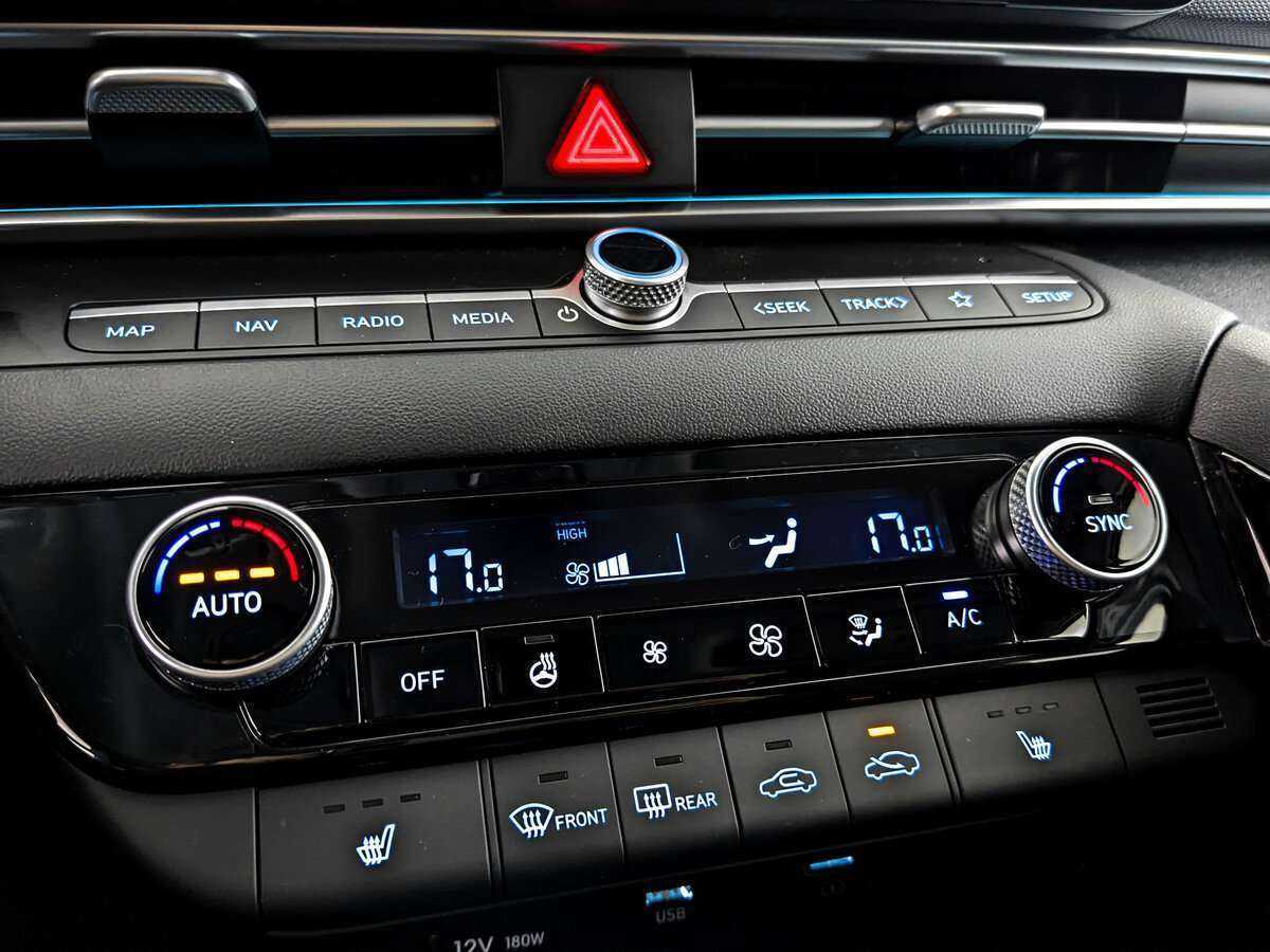 Hyundai Elantra, 2022 Фото №28