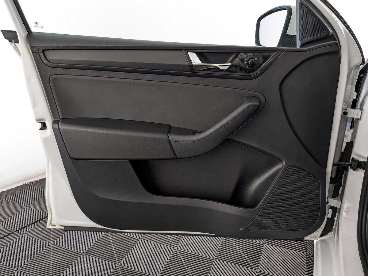 Skoda Rapid, 2018 Фото №15