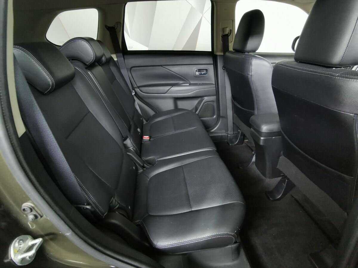 Mitsubishi Outlander, 2018 Фото №12