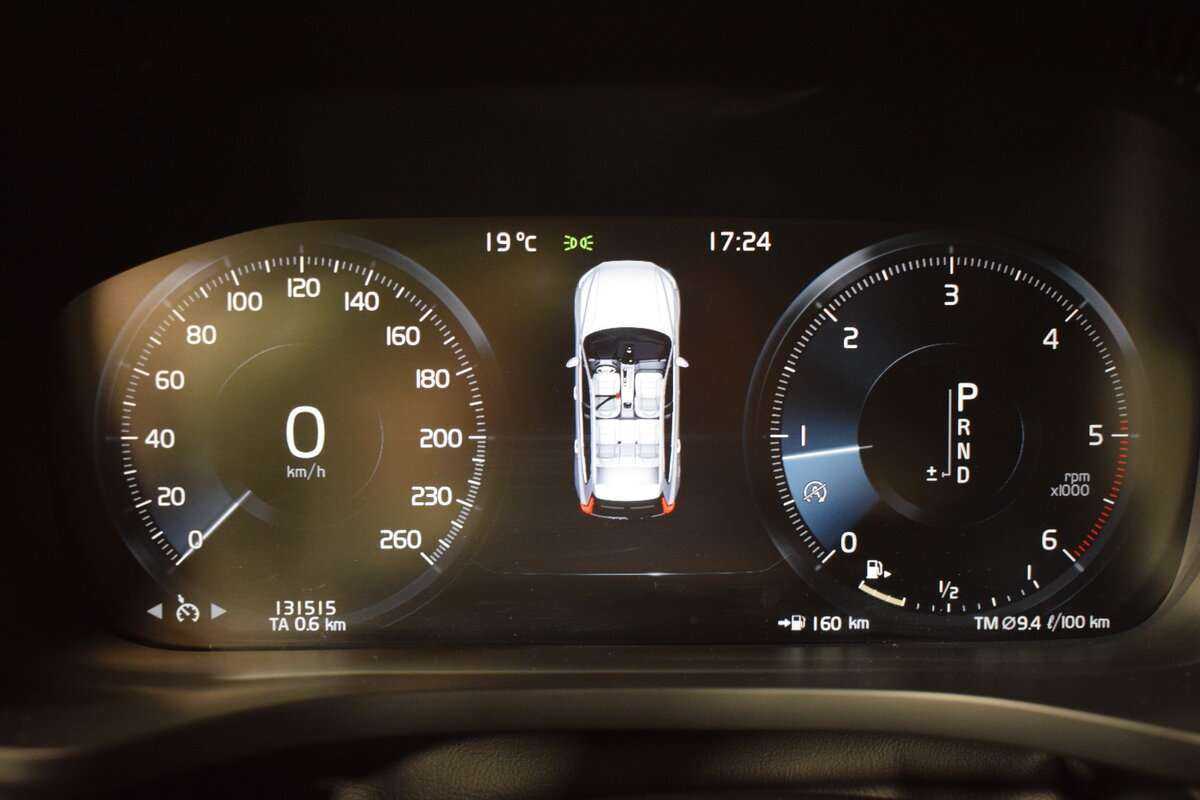 Volvo XC60, 2020 Фото №17