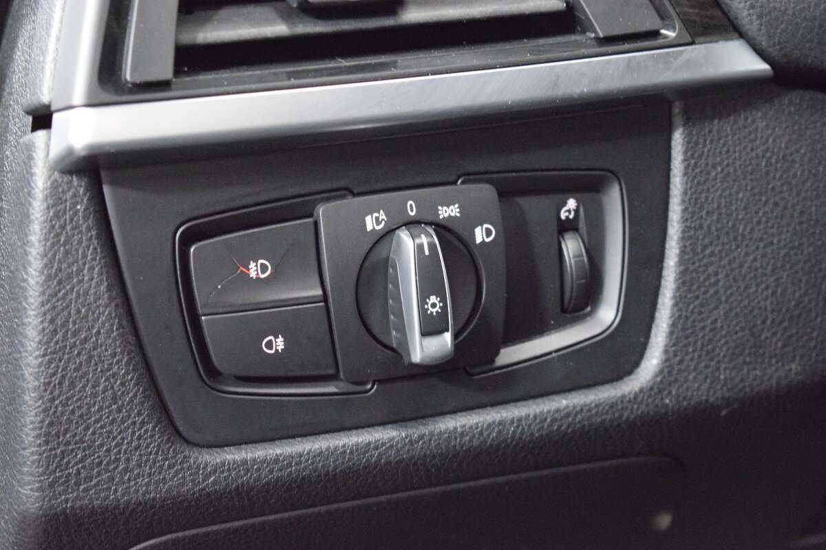 BMW 3 серии 328i, 2012 Фото №12