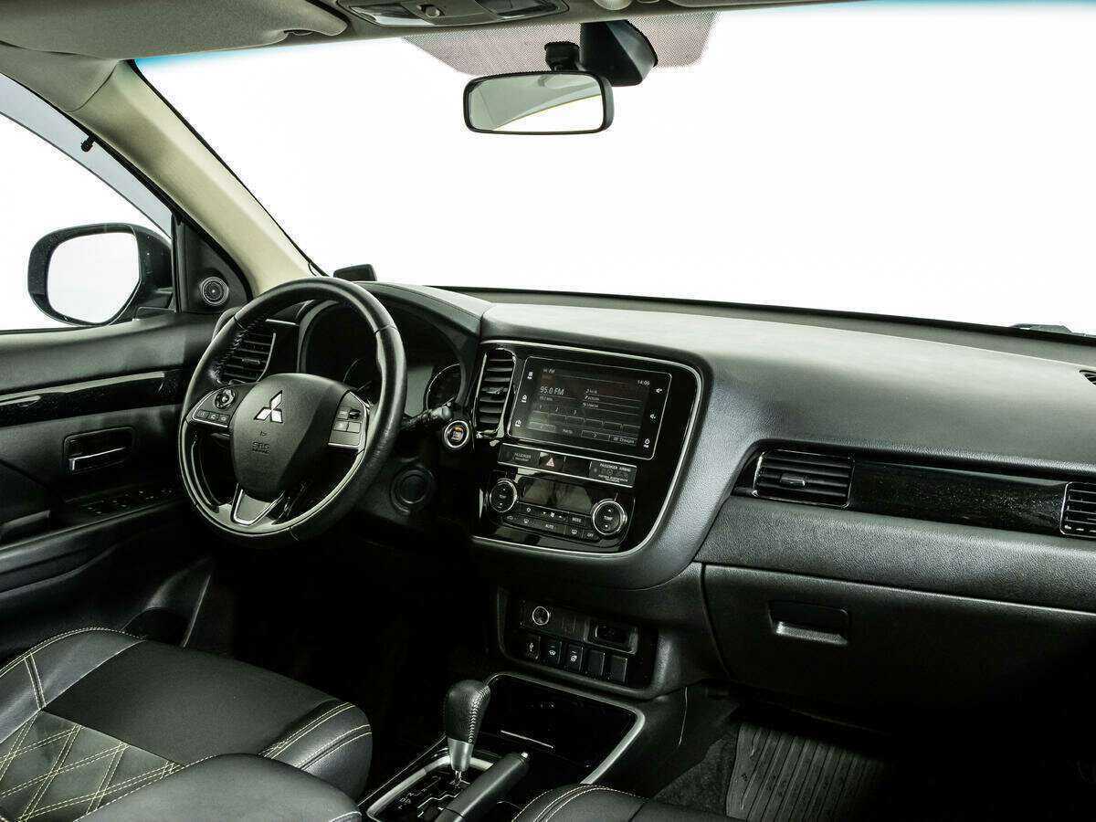 Mitsubishi Outlander, 2019 - 111 262 км. | Фото №7