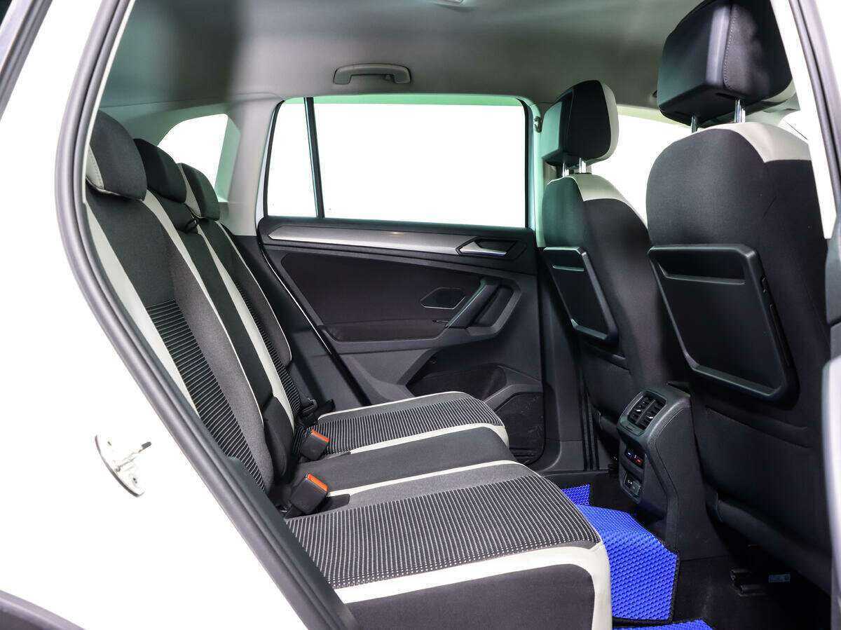 Volkswagen Tiguan, 2020 Фото №16