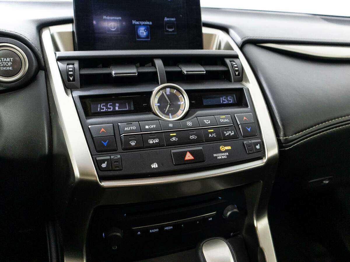 Lexus NX 200t, 2015 Фото №18