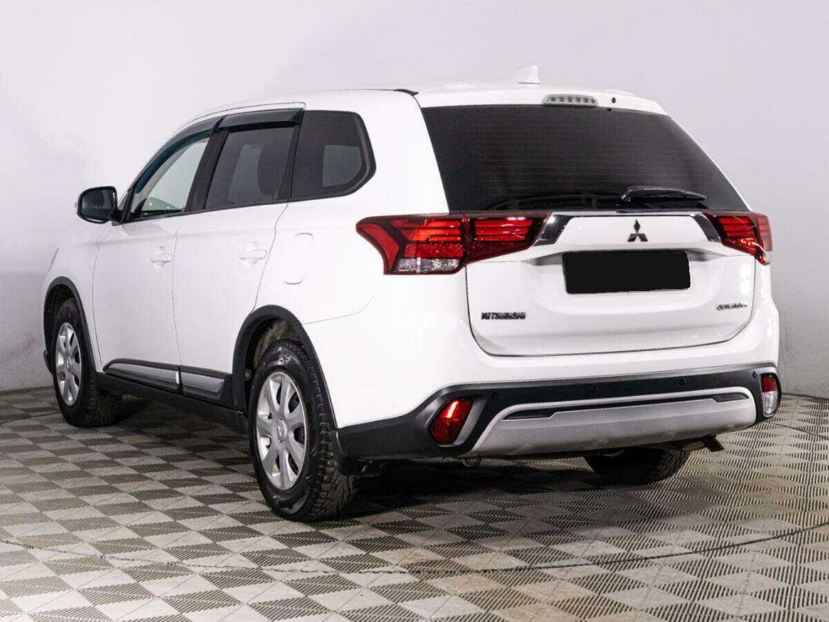 Mitsubishi Outlander, 2019 - 131 160 км. | Фото №7