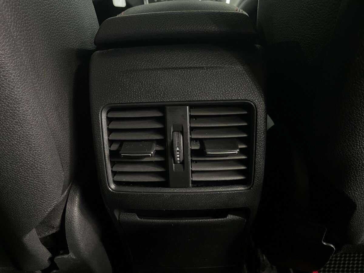 Mercedes-Benz CLA 200, 2014 Фото №22