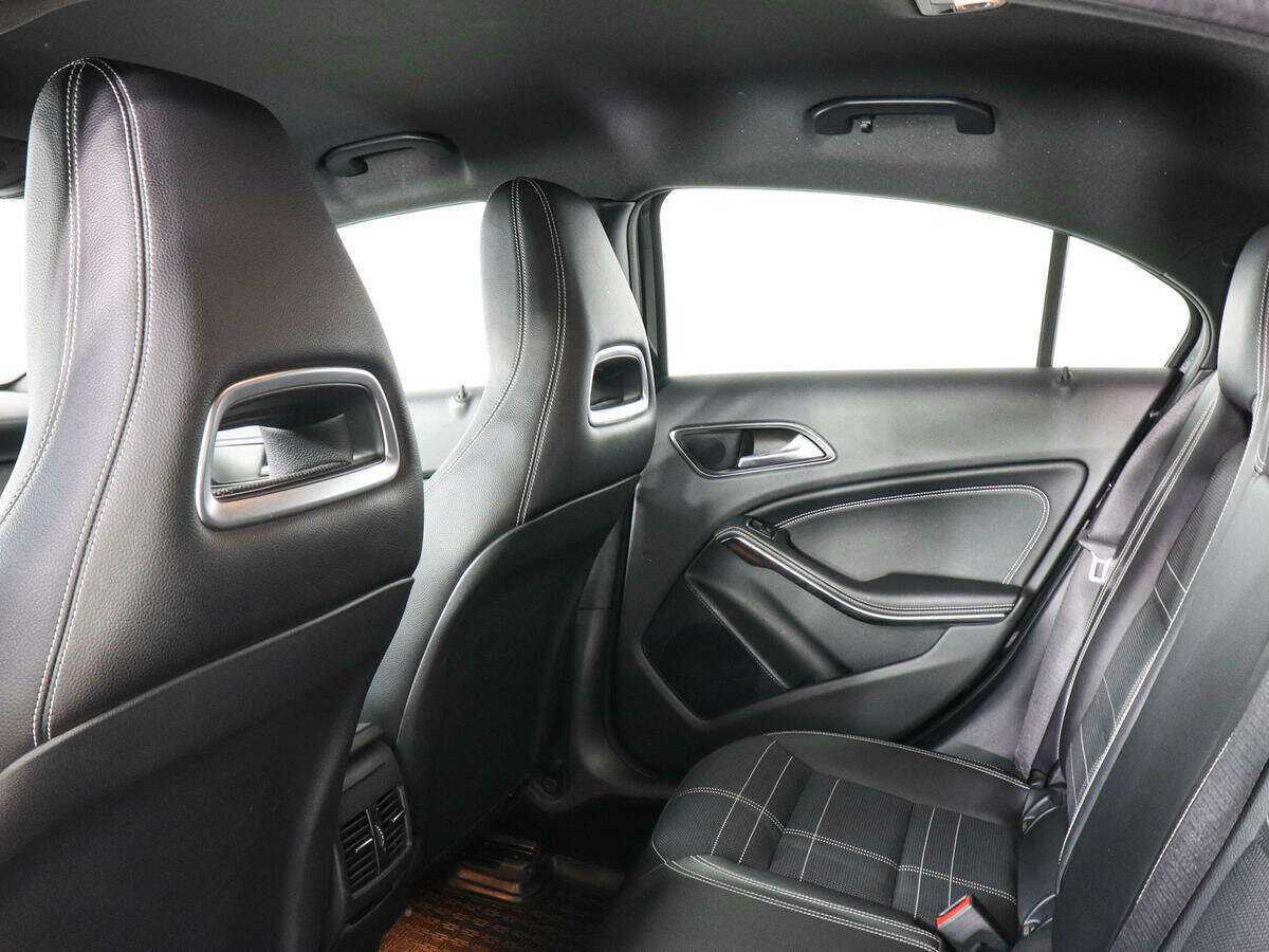 Mercedes-Benz A-Класс 180, 2016 Фото №12