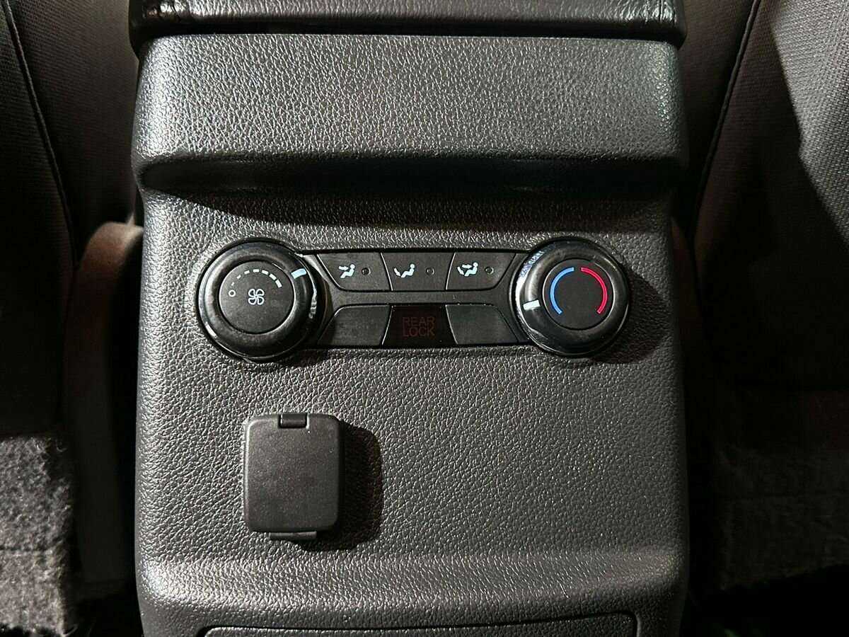 Ford Explorer, 2013 Фото №14