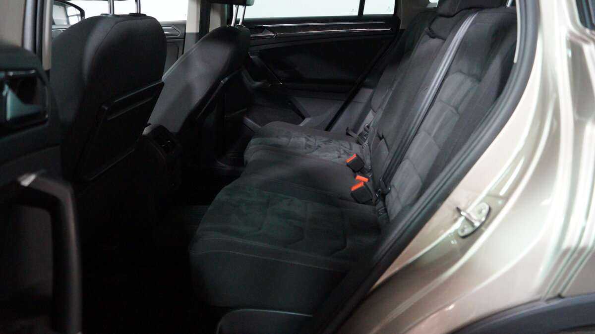 Volkswagen Tiguan, 2018 Фото №11