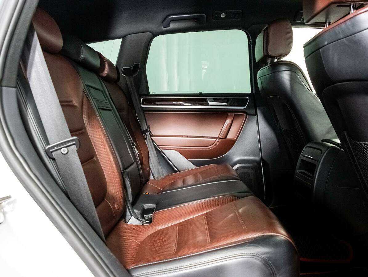 Volkswagen Touareg, 2012 Фото №13
