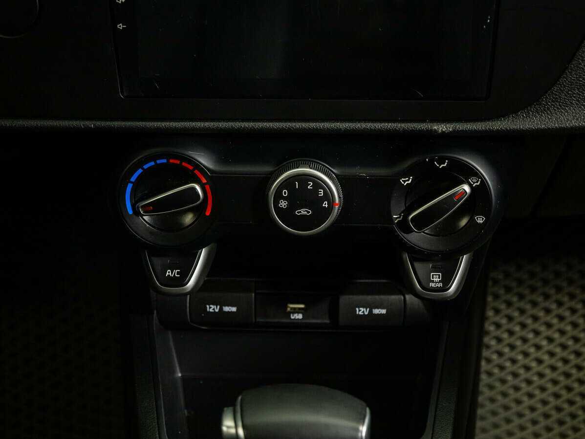 Kia Rio, 2021 Фото №14