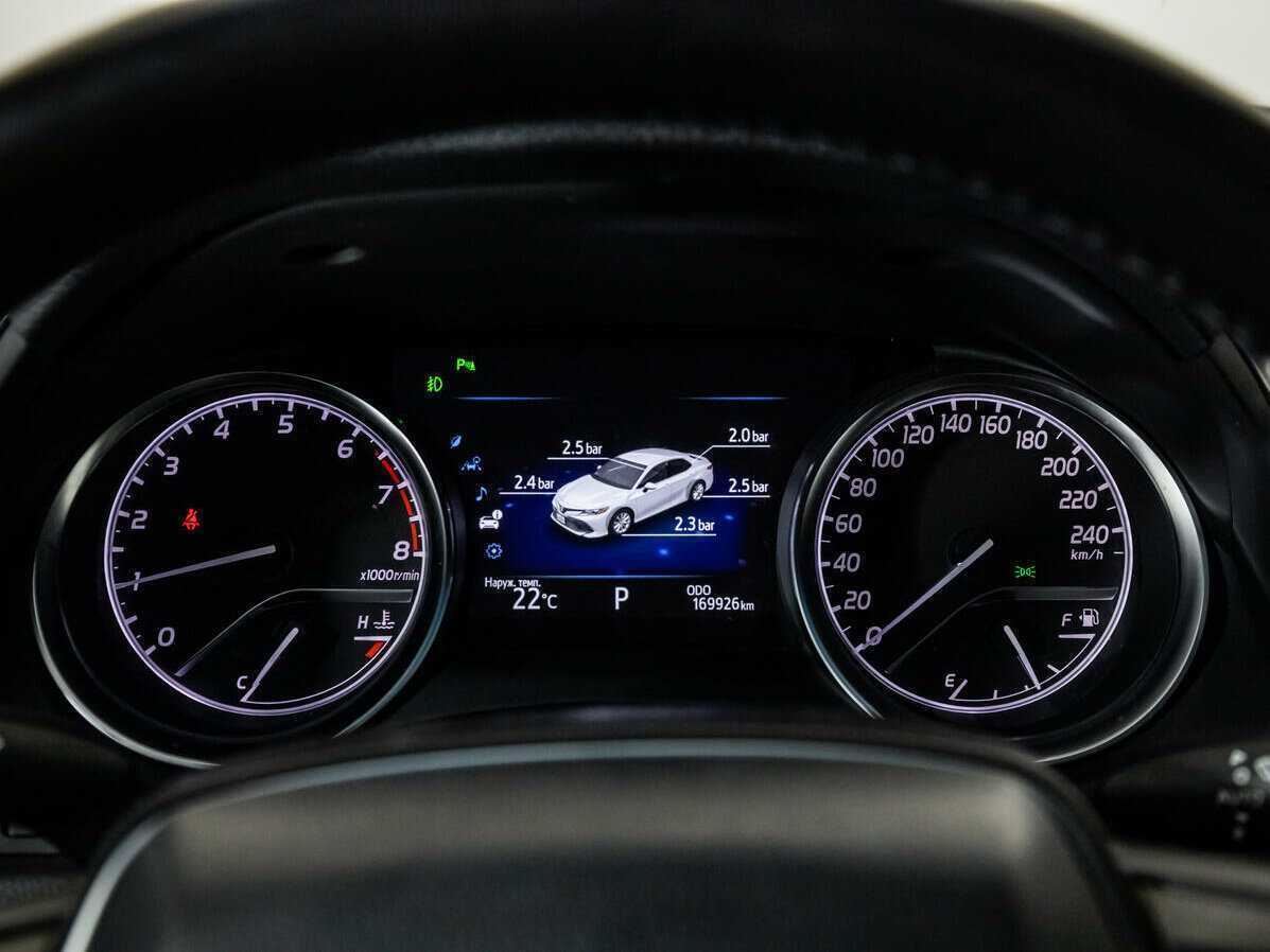 Toyota Camry, 2018 Фото №11