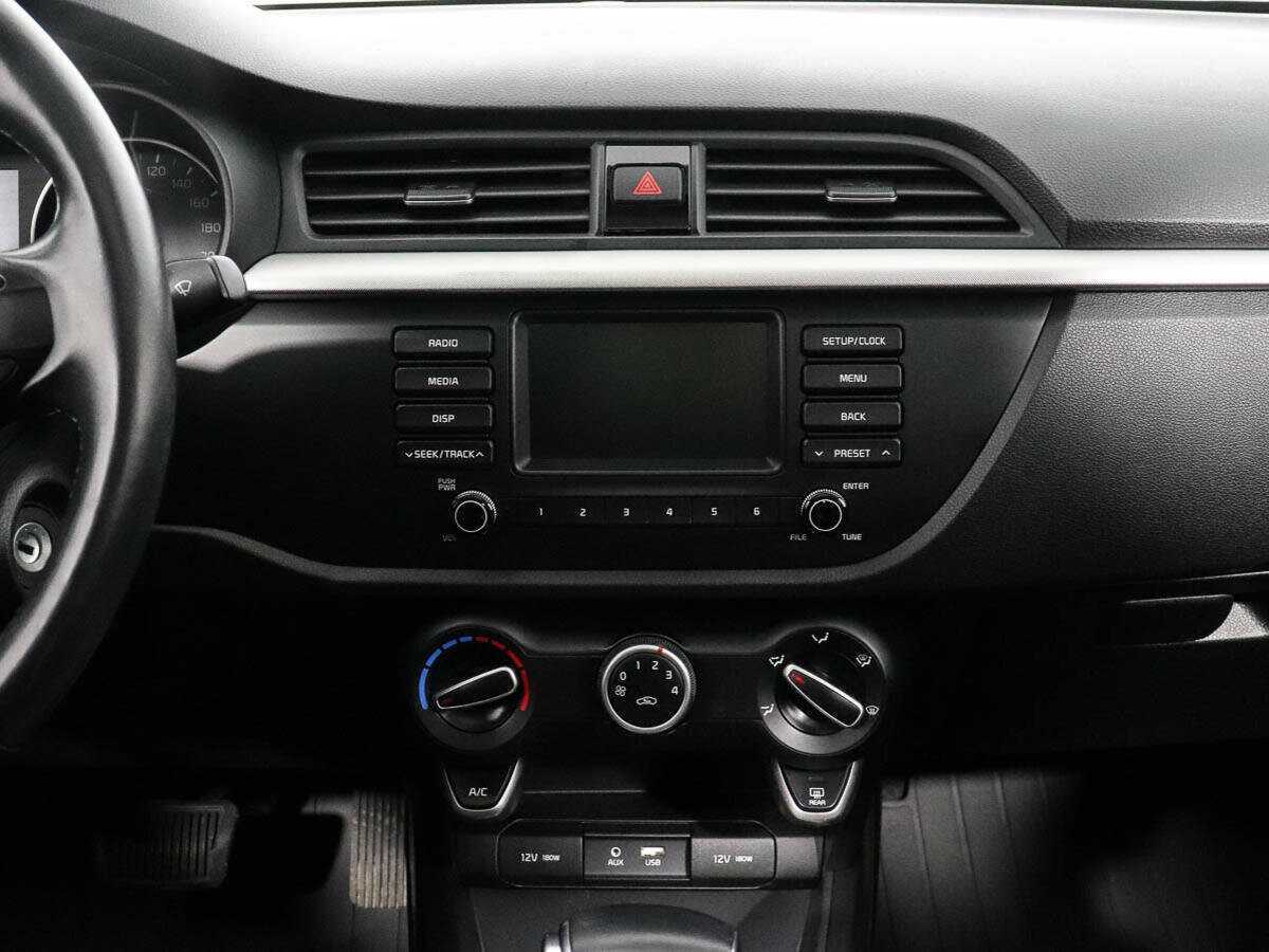 Kia Rio, 2018 Фото №14