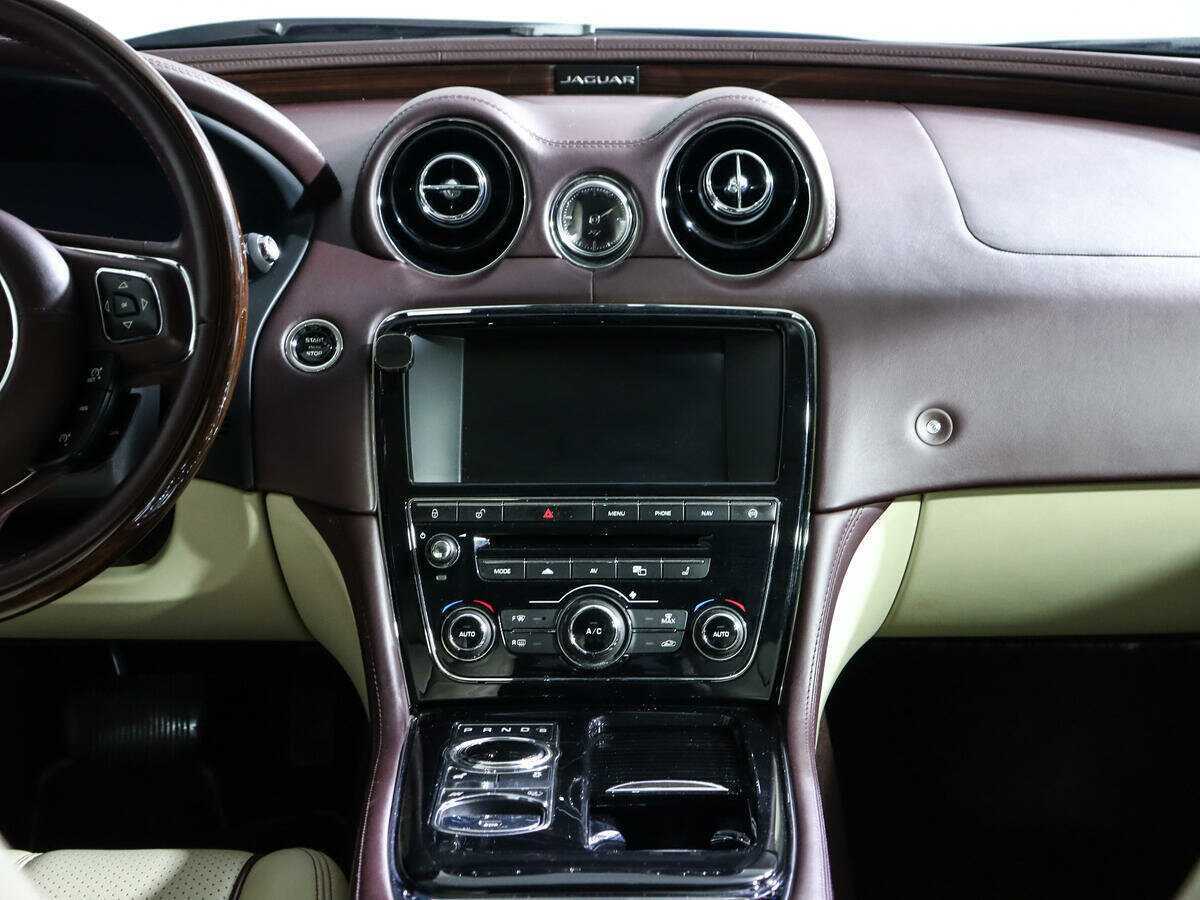 Jaguar XJ Long, 2014 Фото №11
