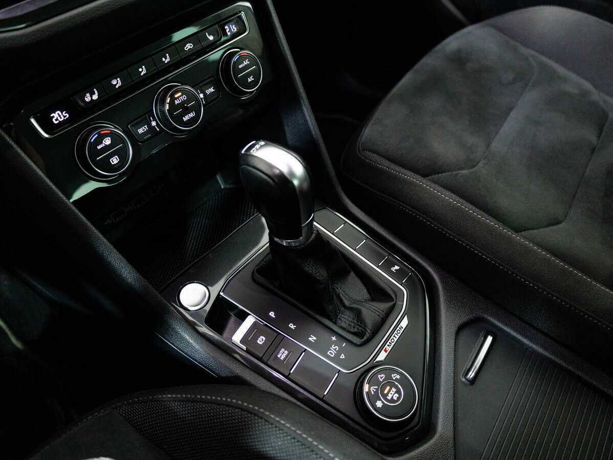Volkswagen Tiguan, 2019 Фото №19