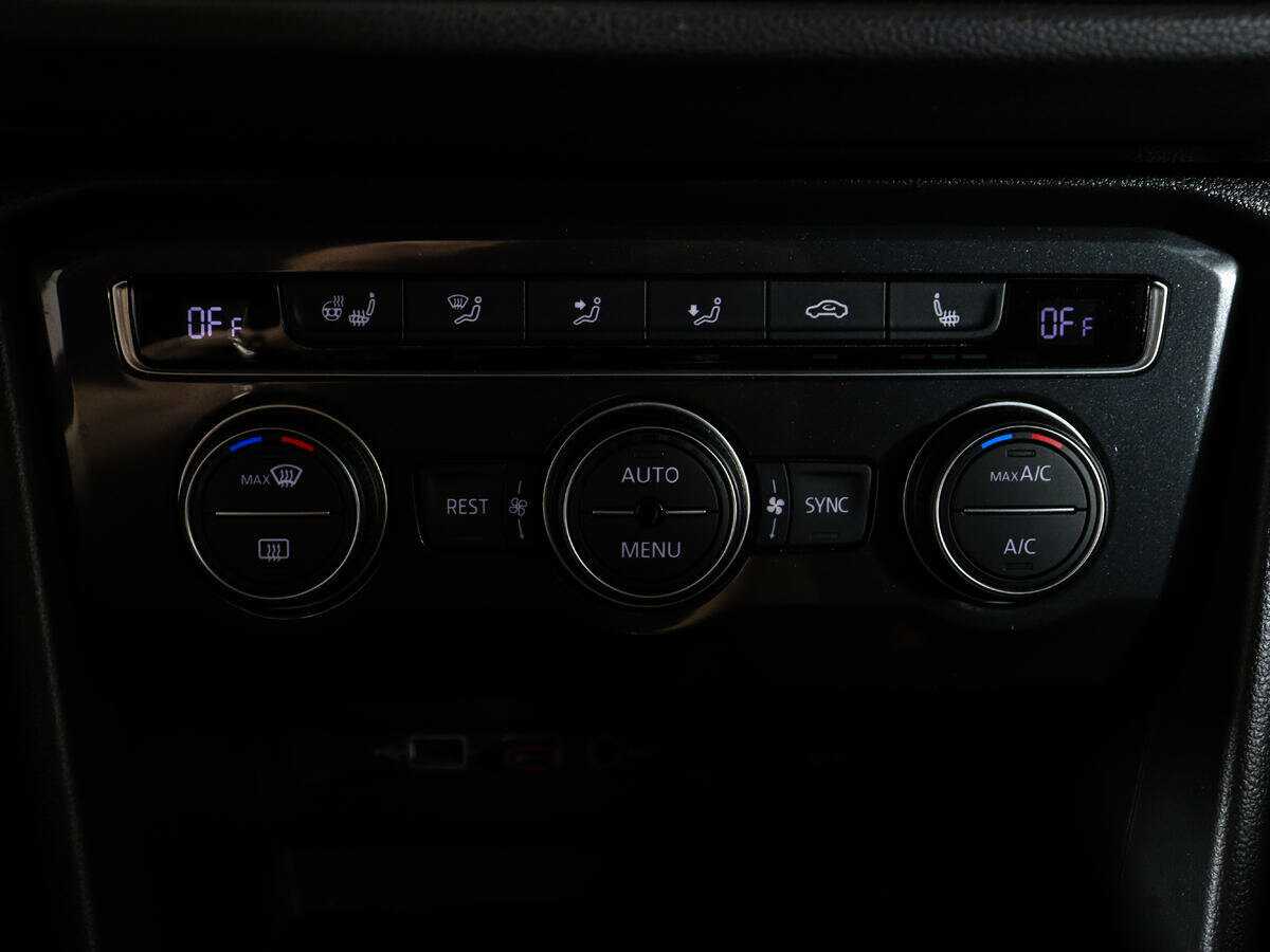 Volkswagen Tiguan, 2018 Фото №22