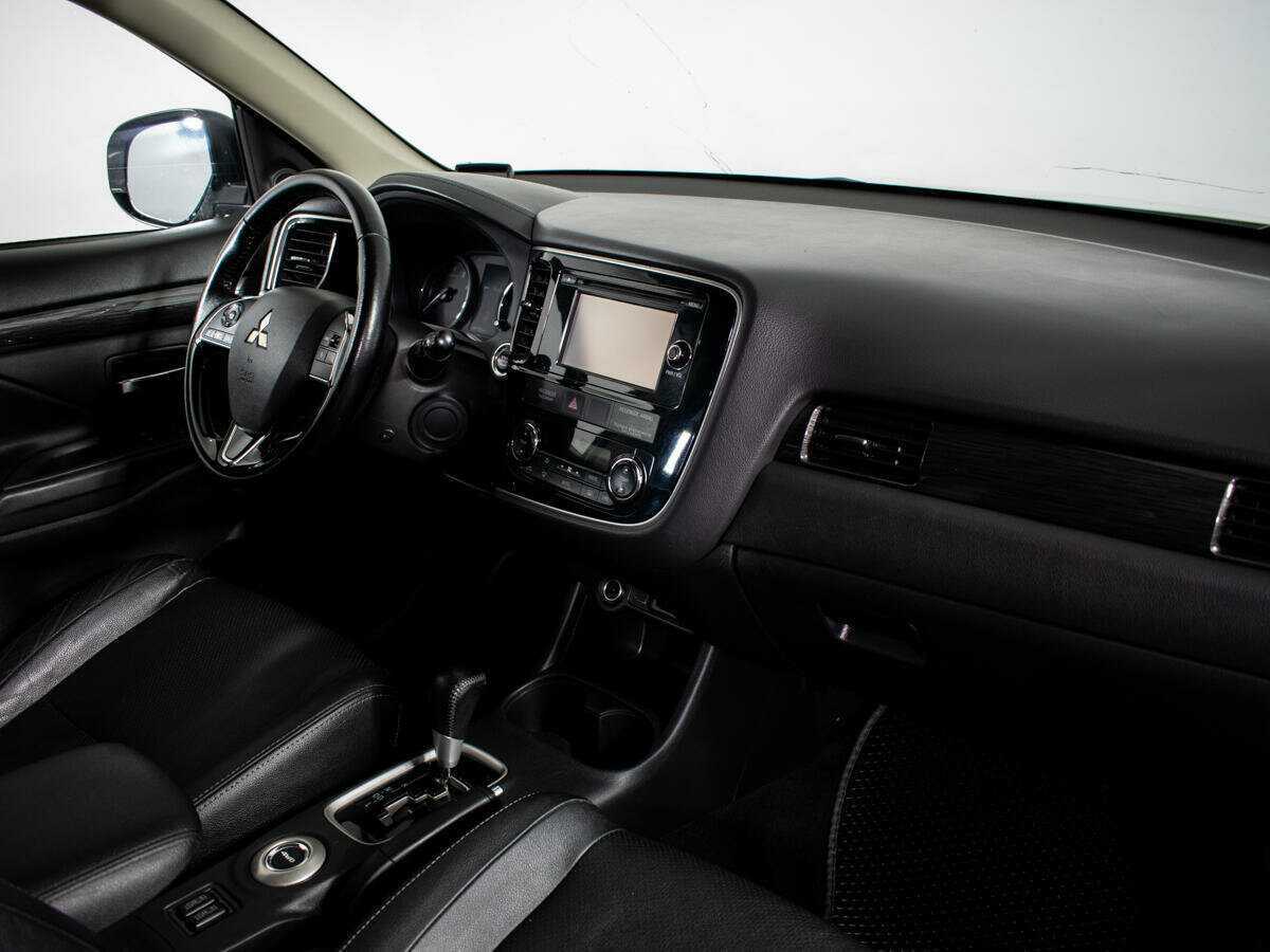 Mitsubishi Outlander, 2016 - 240 000 км. | Фото №8