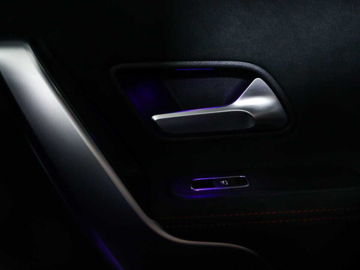 Mercedes-Benz CLA 200, 2019 Фото №23