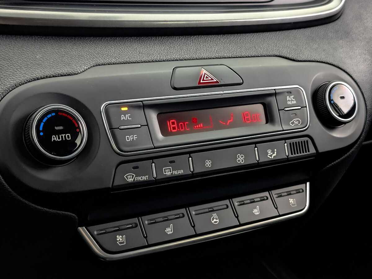 Kia Sorento, 2019 Фото №17