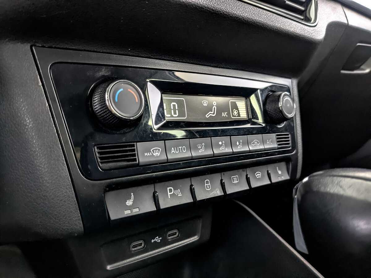 Volkswagen Polo, 2020 Фото №17