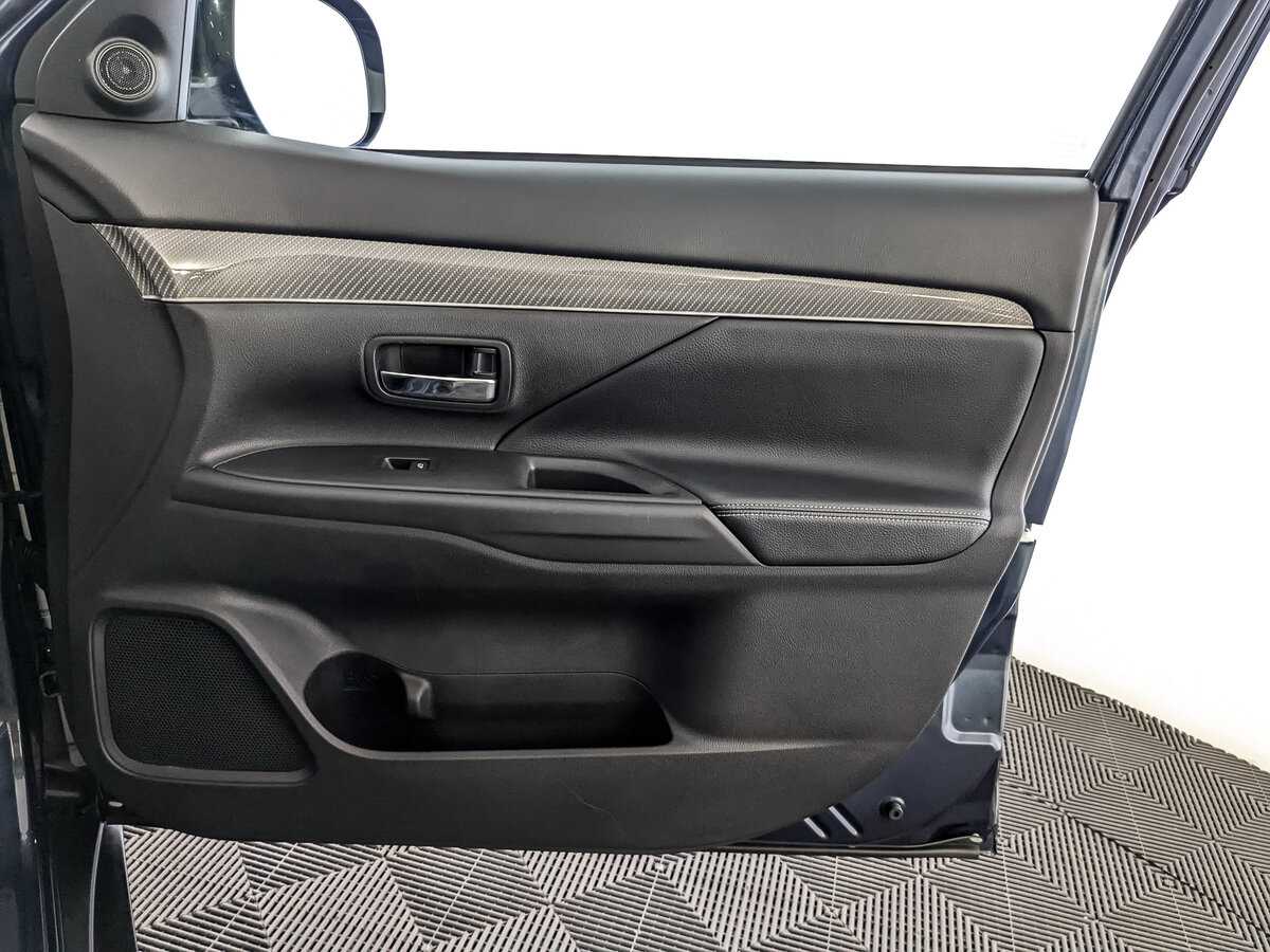 Mitsubishi Outlander, 2021 Фото №21