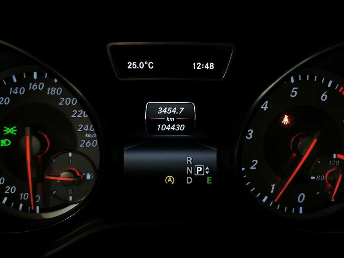 Mercedes-Benz CLA 250, 2014 Фото №16