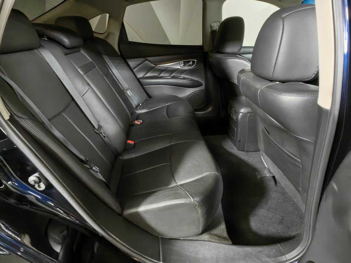 Infiniti Q70, 2016 Фото №12