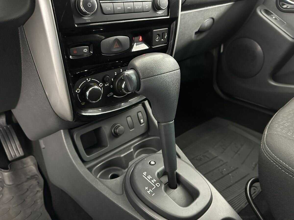 Nissan Terrano, 2015 Фото №13