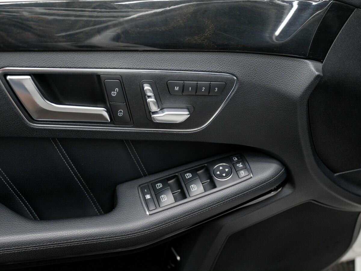 Mercedes-Benz E-Класс 300, 2013 Фото №15