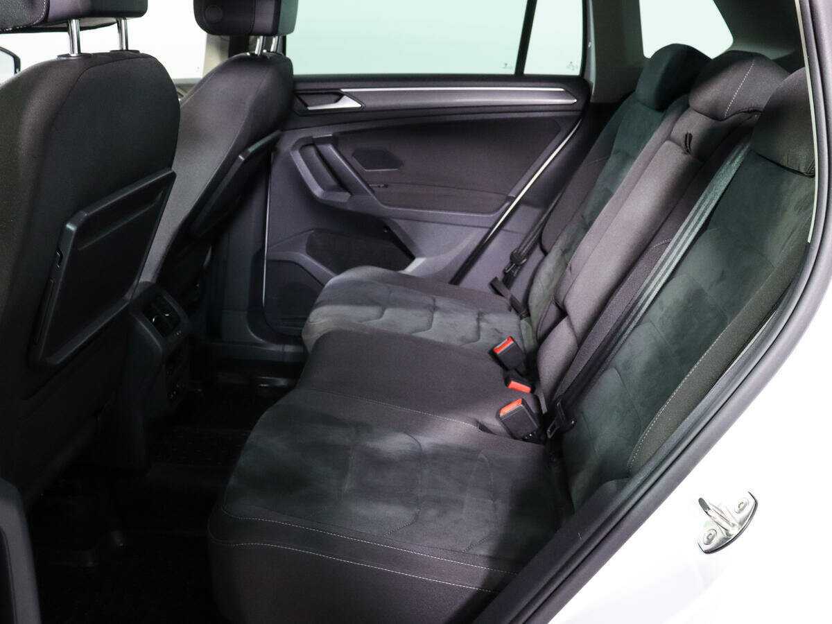 Volkswagen Tiguan, 2018 Фото №10