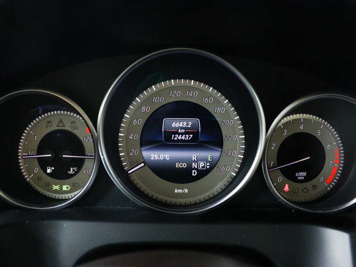 Mercedes-Benz E-Класс 200, 2013 Фото №9