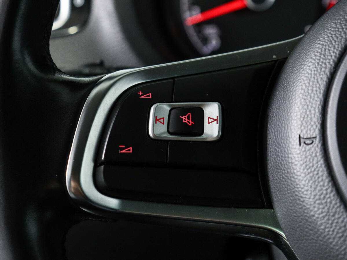 Volkswagen Polo, 2018 Фото №18