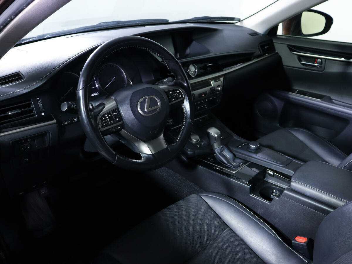 Lexus ES 200, 2016 Фото №14