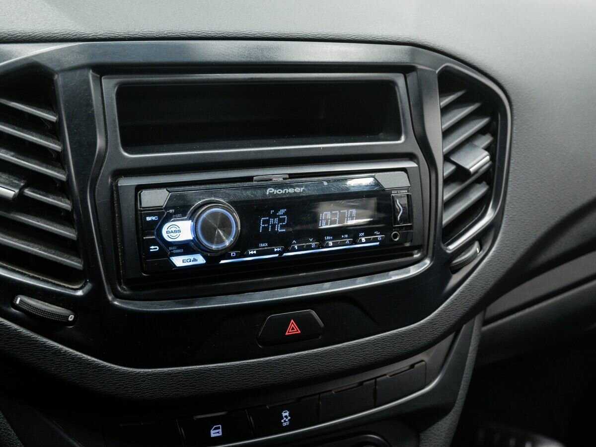 Lada (ВАЗ) Vesta, 2019 Фото №20