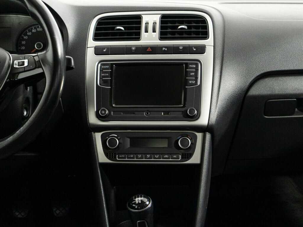 Volkswagen Polo, 2018 Фото №14