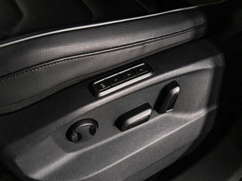 Volkswagen Tiguan, 2020 Фото №20
