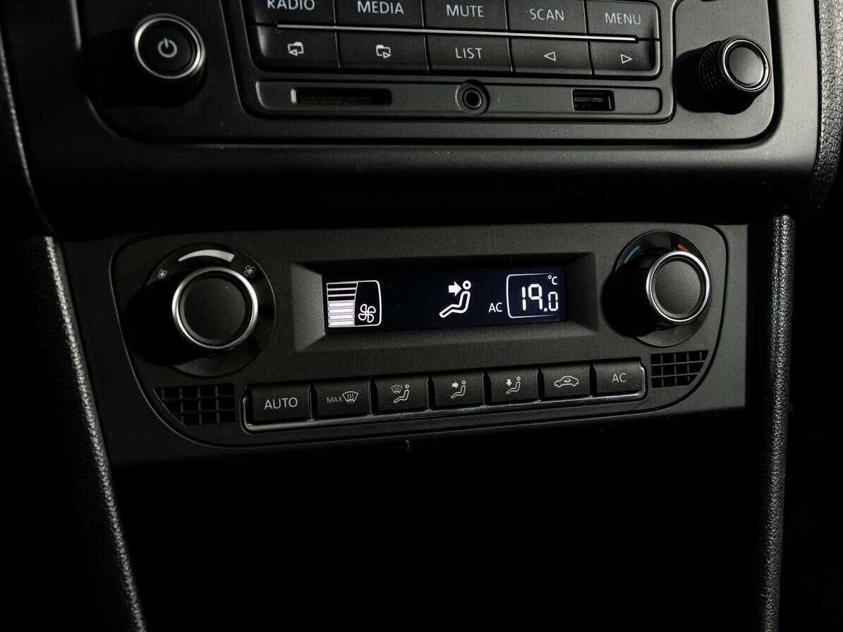 Volkswagen Polo, 2013 Фото №11