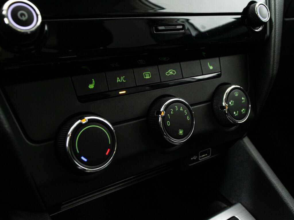 Skoda Octavia, 2018 Фото №15